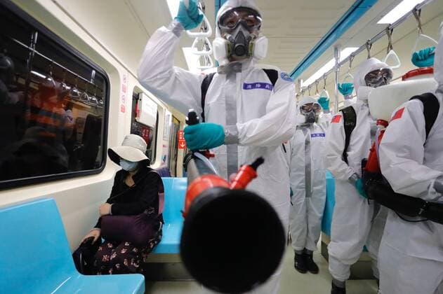 News Bilder des Tages June 1, 2021, Taipei, Taipei, Taiwan: Chemical troops disinfecting public areas and transport seem on an underground train in Taipei, as Taiwan has seen more domestic Covid-19 cases and deaths related to the coronavirus. Taiwan CECC reported new 327 domestic COVID-19 cases and 13 deaths on Monday, bringing the total to 8,842, of which more than 7,500 are domestic cases. Taipei Taiwan - ZUMAs313 20210601_zip_s313_005 Copyright: xDanielxCengxShou-Yix