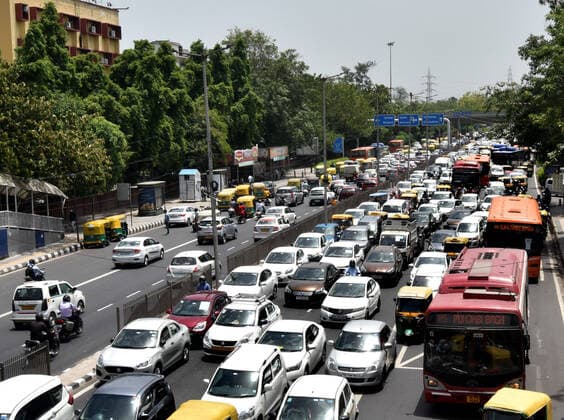 NEW DELHI, INDIA - MAY 31: Heavy traffic jam seen at ITO as the unlock process begins after over six weeks of COVID-induced lockdown, on May 31, 2021 in New Delhi, India. (Photo by Sonu Mehta Hindustan Times) Daily Life Amid Coronavirus Pandemic In India