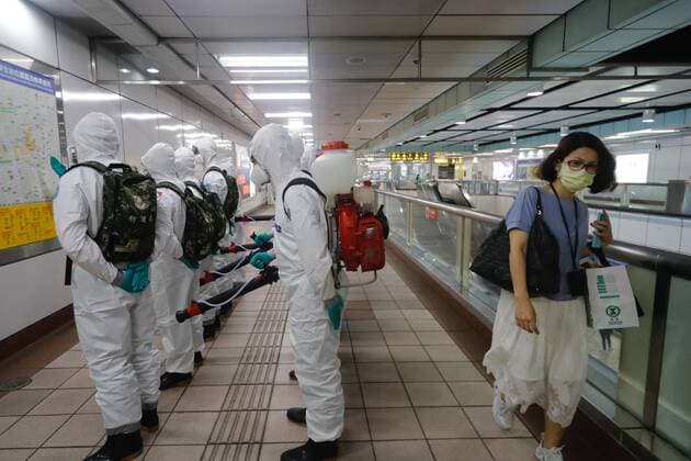 Virus Outbreak Taiwan Chemical troops continue to disinfect public areas and transport across Taiwan particularly in Taipei, following a surge of domestic COVID-19 cases and deaths, in Taipei, Taiwan, on 1 June 2021. Taiwan on Monday reported 13 new deaths and three hundred plus domestic cases, according to CECC. Taipei Taiwan ceng-notitle210601_npkbJ  Copyright: xCengxShouxYix