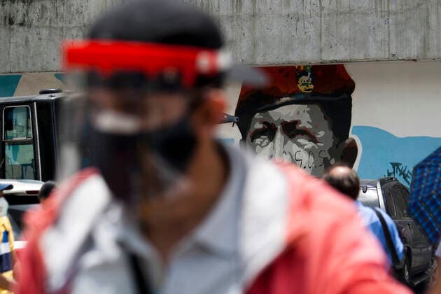 Covid-19 Mass Vaccination In Venezuela Persons arrives at Hotel Alba in Libertador municipality, to receive a Covid-19 dose during the Mass vaccination program, to immunize elderly population and health sector against covid-19 on June 1, 2021 in Caracas, Venezuela. Caracas Libertador Municipality Venezuela group-covid19m210601_npici  Copyright: xEyepixx