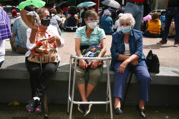 Massive Vaccination Day Against Covid-19 In Caracas elderly women wait to be vaccinated at a mass vaccination day against Covid-19, at the Alba Hotel in Caracas, Venezuela on June 1, 2021. Caracas Venezuela campos-notitle210601_npQ1I  Copyright: xJavierxCamposx