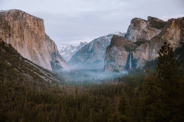IMAGO Nature: Unsere Erde, Naturschutz, Naturschutzgebiete in Nordamerika Great views of Sequoia National Park Copyright: xLeirexUnzuetax Model Released