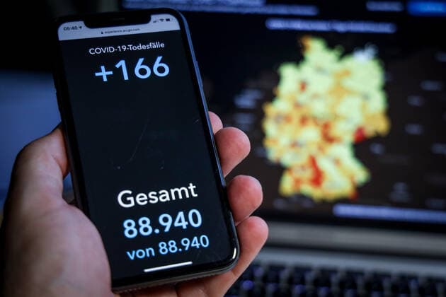 Coronavirus in Deutschland - Covid-19-Dashboard des Robert Koch-Institut 03.06.2021: Robert Koch-Institut: 7-Tage-Inzidenz 34,1. 7-Tage-Fallzahl 28.331. COVID-19-Fälle 3.692.468. Zugang um 4.640 gegenüber dem Vortag. COVID-19-Todesfälle 88.940. Zugang um 166 gegenüber dem Vortag.