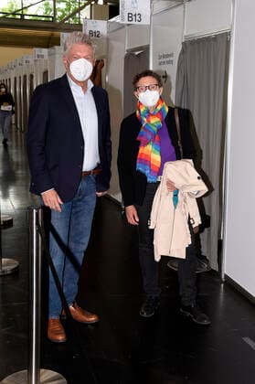 Dieter Reiter und Beatrix Zurek beim Pressetermin anlässlich der 500.000. stationären Impfung im Münchner Impfzentrum. München, 06.06.2021