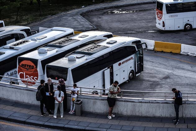 Nationwide Sunday curfews continue in Turkey Passengers wait for their buses at the central intercity bus terminal during a nationwide Sunday curfew imposed to stem the spread of coronavirus (COVID-19) in Ankara, Turkey, on Sunday, June 6, 2021. Ankara Turkey gocherimagery210606_019  Copyright: xAltanxGocherx