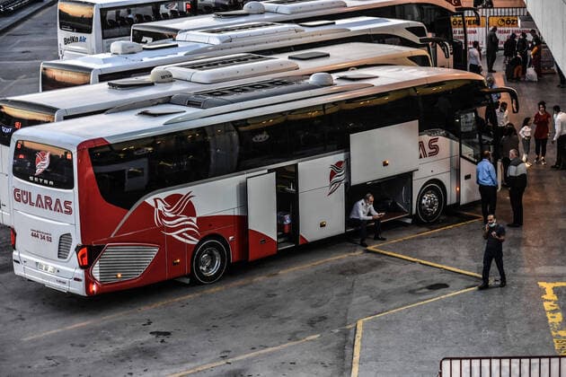 Nationwide Sunday curfews continue in Turkey Passengers wait around parked buses at the central intercity bus terminal during a nationwide Sunday curfew imposed to stem the spread of coronavirus (COVID-19) in Ankara, Turkey, on Sunday, June 6, 2021. Ankara Turkey gocherimagery210606_020  Copyright: xAltanxGocherx
