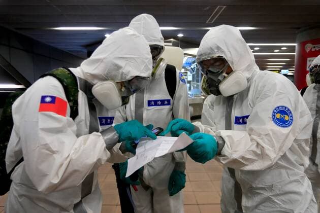 June 8, 2021, Taipei, Taipei, Taiwan: Military troops disinfect public areas and transport in Taipei, following a serious outbreak with an increasing number of domestic infections and deaths related to the COVID-19 disease. Taiwan has extended its Level 3 COVID-19 alert while expanding the scale of vaccinations among the public including opening massive vaccination centres Taipei Taiwan - ZUMAs313 20210608_zip_s313_014 Copyright: xDanielxCengxShou-Yix