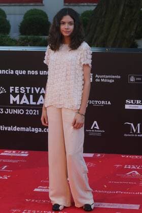 June 7, 2021 Malaga Paz Vega, excited by the debut of her daughter Ava in the cinema The actress stars La casa del caracol , where also appears her second daughter with Orson Salazar Paz Vega has attended the press presentation of her new film, directed by the novel Macarena Astorga, and has done so accompanied by her husband and two children Orson and Lenon Cordon  FOTOSxLORENZOxCARNERO CORDONPRESS