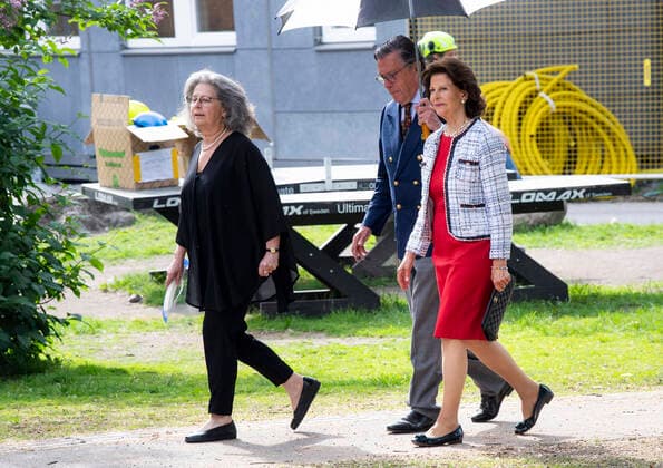 STOCKHOLM 2021 06 07 Queen Silvia of Sweden arrives at the music school Lilla Akademin in Vasastan in central Stockholm to attend a concert Stockholm Sweden x10050x,  Copyright: xPontusxLundahl TTx QUEEN SILVI VISIT MUSIC SCHOOL