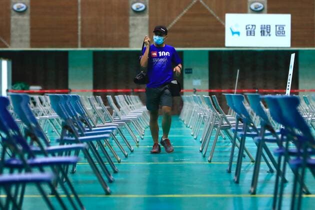 Massive Vaccination Center In Taiwan A man walks inside an exhibition centre which has been temporarily transformed into a massive vaccination centre, following a dramatic surge in the number of domestic Covid-19 deaths, in New Taipei, Taiwan, 8 June 2021. New Taipei Taiwan ceng-notitle210608_npwTf  Copyright: xCengxShouxYix