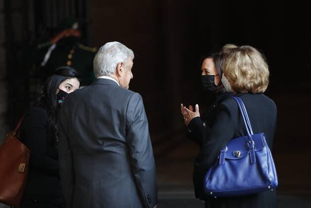 Mexico City (Mexico); 08 06 2021.- The president of Mexico, Andres Manuel Lopez Obrador (2L), receives the vice president of the United States, Kamala Harrisen (2R), at the National Palace, in Mexico City, Mexico, 08 June 2021. Harris arrived at the National Palace on Tuesday to meet Lopez Obrador, with whom she will address the migration crisis in the region. Harris arrives at the National Palace of Mexico to meet with López Obrador !ACHTUNG: NUR REDAKTIONELLE NUTZUNG!  Copyright: xMarioxGuzmanx MEX4170 20210608-637587715794514348