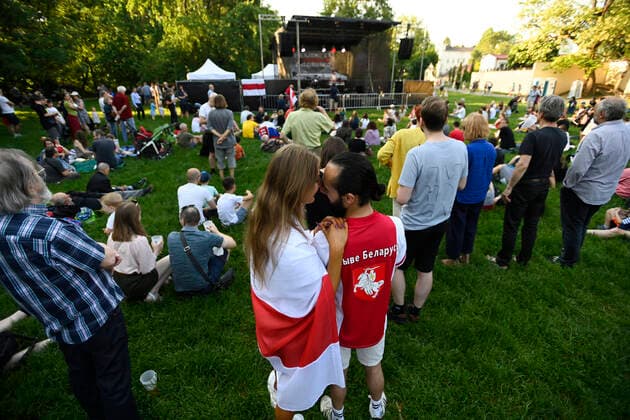 Several hundred people came to a concert in support of free Belarus dedicated to Belarusian opposition leader Sviatlana Tsikhanouskaya (in blue) who attended it on the Kampa island in Prague centre tonight, on Tuesday, June 8, 2021. Like Senate chairman Milos Vystrcil (Civic Democrats, ODS) earlier, the moderator of the event entitled We Are Playing for Free Belarus - a Concert for Sviatlana, Tomas Mechacek, called her the Belarusian president. (CTKxPhoto OndrejxDeml) CTKPhotoP2021060809138  dml 001