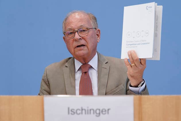 Bundespressekonferenz Munich Security Report 2021 Aktuell,09.06.2021,Berlin,Wolfgang Ischinger, MSC-Vorsitzender im Portrait bei der Bundespressekonferenz zum Thema Munich Security Report 2021 Berlin Berlin Deutschland *** Federal Press Conference Munich Security Report 2021 News,09 06 2021,Berlin,Wolfgang Ischinger, MSC Chairman in portrait at the Federal Press Conference on Munich Security Report 2021 Berlin Berlin Germany
