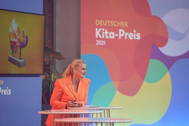 Verleihung des deutschen KITA Preis 2021 Aktuell, 09.06.2021, Berlin, Morderatorin Barbara Schoeneberger bei der Verleihung des Deutschen KITA Preis 2021 Berlin Berlin Deutschland