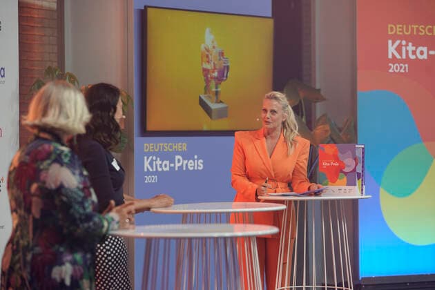 Verleihung des deutschen KITA Preis 2021 Aktuell, 09.06.2021, Berlin, Morderatorin Barbara Schoeneberger bei der Verleihung des Deutschen KITA Preis 2021 Berlin Berlin Deutschland