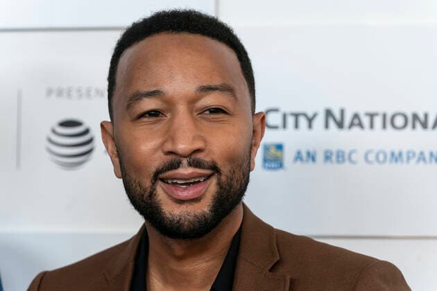 Entertainment Bilder des Tages Tribeca Film Festival: The Legend of the Underground Premiere Producer John Legend poses at The Legend of the Underground premiere at Tribeca Film Festival at Waterfront Plaza, Battery Park City. New York New York United States Copyright: LevxRadin