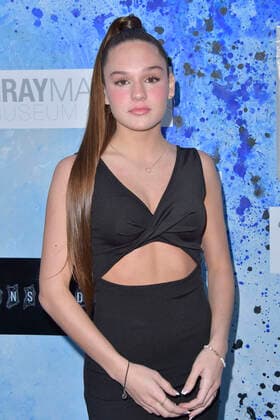Amelie Anstett bei der Veranstaltung Gen Art Muse 2021: An Evening of Art, Fashion, Film, and Music im Gray Matter Museum. Newport Beach, 10.06.2021