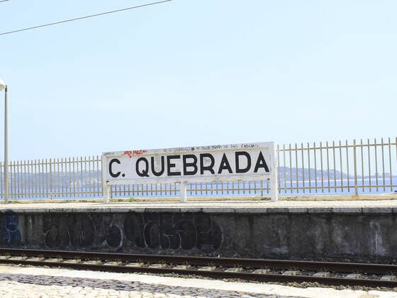 June 11, 2021, Lisbon, Portugal: Movement of bathers at Cruz Quebrada beach, on coast of city of Lisbon, on Friday (11th) amidst Covid-19 pandemic.  Copyright: xEdsonxdexSouzax