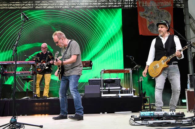 Gero Drnek, Martin Huch und Thorsten Wingenfelder von Fury in the Slaughterhouse live im Rahmen der Konzertreihe Back on Stage auf der Gilde Parkbühne. Hannover, 11.06.2021