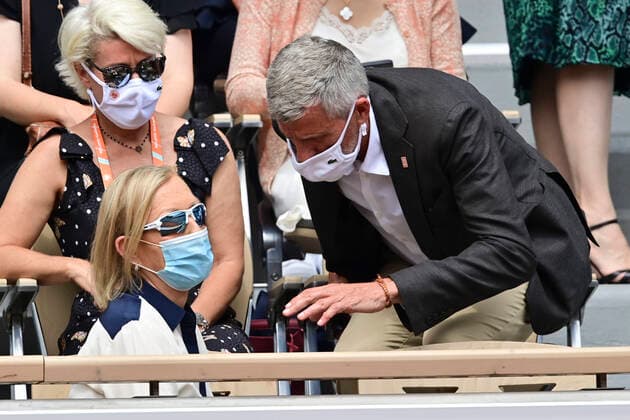 Martina Navratilova et Gilles Moretton - President FFT CELEBRITES : Internationaux de France Roland Garros 2021 - Finale Femmes - Paris - 12 06 2021 JBAutissier Panoramic 