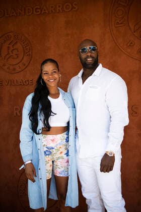 Teddy Riner et sa femme Luthna Plocus CELEBRITES : Internationaux de France Roland Garros 2021 - Finale Hommes - Paris - 13 06 2021 JBAutissier Panoramic 