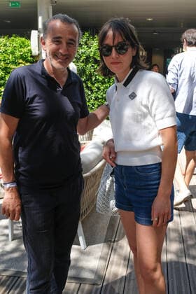 Internationaux de tennis de Roland Garros 2021. Village du 13 Juin 268961 2021-06-13 France Semoun, Elie; Demoustier, Anaïs  Copyright: xSergexArnalx xStarfacex STAR_268961_032