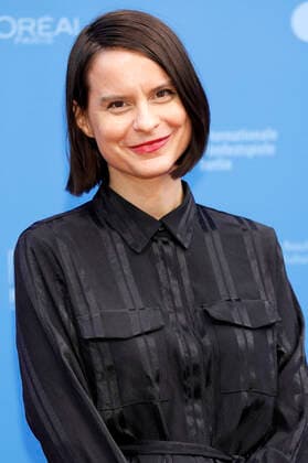 Carmen Gray bei der Ankunft zur Preisverleihung der Berlinale Summer Special 2021 71. Internationale Filmfestspiele Berlin im Freiluftkino Museumsinsel. Berlin, 13.06.2021