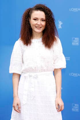 Olga Lucovnicova bei der Ankunft zur Preisverleihung der Berlinale Summer Special 2021 71. Internationale Filmfestspiele Berlin im Freiluftkino Museumsinsel. Berlin, 13.06.2021