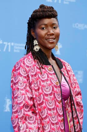 Alice Diop bei der Ankunft zur Preisverleihung der Berlinale Summer Special 2021 71. Internationale Filmfestspiele Berlin im Freiluftkino Museumsinsel. Berlin, 13.06.2021