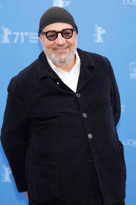Gianfranco Rosi bei der Ankunft zur Preisverleihung der Berlinale Summer Special 2021 71. Internationale Filmfestspiele Berlin im Freiluftkino Museumsinsel. Berlin, 13.06.2021