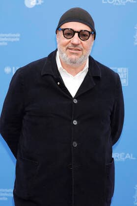 Gianfranco Rosi bei der Ankunft zur Preisverleihung der Berlinale Summer Special 2021 71. Internationale Filmfestspiele Berlin im Freiluftkino Museumsinsel. Berlin, 13.06.2021