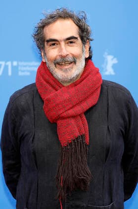 Yibran Asuad bei der Ankunft zur Preisverleihung der Berlinale Summer Special 2021 71. Internationale Filmfestspiele Berlin im Freiluftkino Museumsinsel. Berlin, 13.06.2021