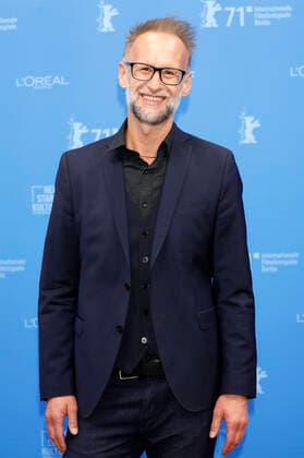 Tamas Dobos bei der Ankunft zur Preisverleihung der Berlinale Summer Special 2021 71. Internationale Filmfestspiele Berlin im Freiluftkino Museumsinsel. Berlin, 13.06.2021