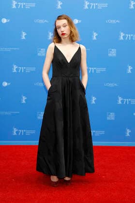 Lilla Kizlinger bei der Ankunft zur Preisverleihung der Berlinale Summer Special 2021 71. Internationale Filmfestspiele Berlin im Freiluftkino Museumsinsel. Berlin, 13.06.2021