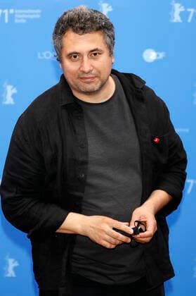 Radu Jude bei der Ankunft zur Preisverleihung der Berlinale Summer Special 2021 71. Internationale Filmfestspiele Berlin im Freiluftkino Museumsinsel. Berlin, 13.06.2021