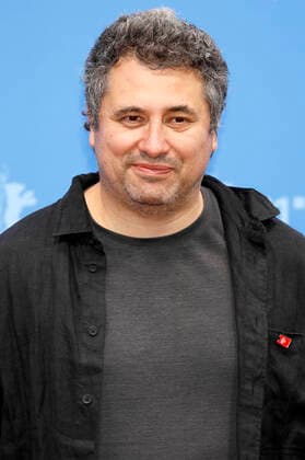 Radu Jude bei der Ankunft zur Preisverleihung der Berlinale Summer Special 2021 71. Internationale Filmfestspiele Berlin im Freiluftkino Museumsinsel. Berlin, 13.06.2021