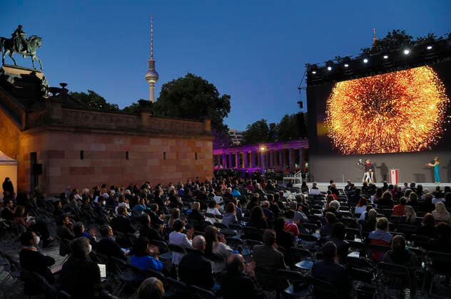 Preisverleihung der Berlinale Summer Special 2021 71. Internationale Filmfestspiele Berlin im Freiluftkino Museumsinsel. Berlin, 13.06.2021