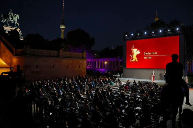 bei der Preisverleihung der Berlinale Summer Special 2021 71. Internationale Filmfestspiele Berlin im Freiluftkino Museumsinsel. Berlin, 13.06.2021