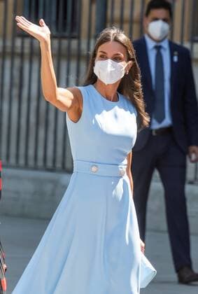 Queen Letizia accompanies Spain s King Felipe VI (not seen) upon their arrival at San Telmo palace, Andalucian Government s headquarters, in Seville, southern Spain, 14 June 2021. King Felipe is to receive on 14 June the first Andalucian region s medal of honor ever for being the best symbol of Spain s unity , and will attend UEFA s Euro 2021 match Spain vs. Sweden later on the day. Felipe VI receives Andalucian region s medal of honor !ACHTUNG: NUR REDAKTIONELLE NUTZUNG!  Copyright: xRaulxCarox GRAFAND004 20210614-637592712588607880