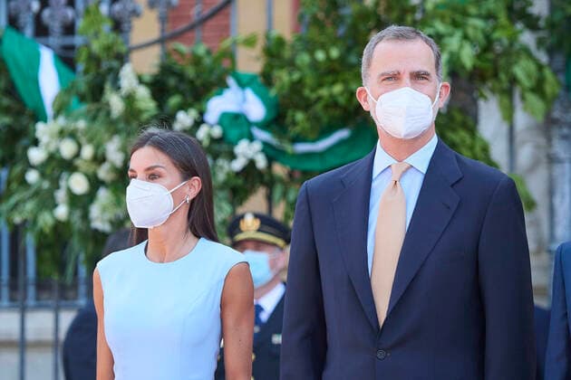 14-06-2021 Telmo King Felipe, with Queen Letizia, attends delivery of the 1st Medal of Honour of Andalucia to the Spanish King, awarded by the Andalusian government, for consolidating the bonds of affection and respect that unite Andalusians with the Crown at San Telmo Palace in Sevilla. No Spain Â  Copyright: xPPEx