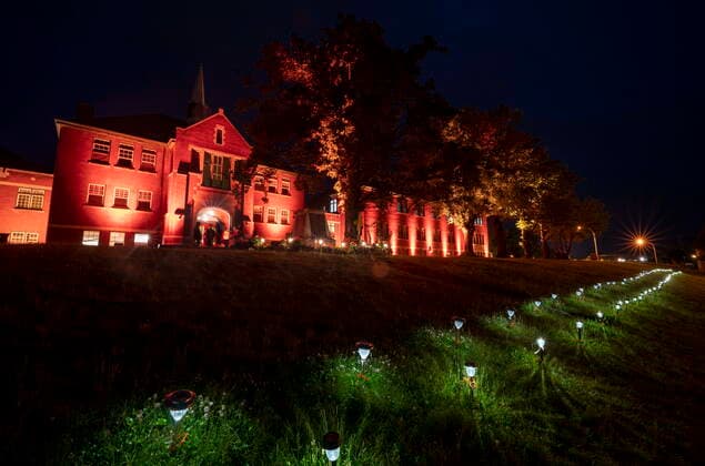 June 13, 2021, Kamloops, BC, Canada: Two hundred and fifteen lights are placed on the lawn outside the Residential School in Kamloops, B.C., Sunday, June, 13, 2021. The remains of 215 children were discovered buried near the former Kamloops Indian Residential School earlier this month. Kamloops Canada  - ZUMAc35_ 20210613_zaf_c35_092 Copyright: xJonathanxHaywardx