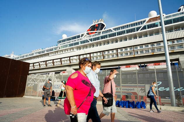 June 15, 2021, Malaga, Spain: German tourists seen arriving to Malaga..Mein Schiff 2 is the first international cruise that has docked at Iberian Peninsula since Covid19 pandemic started. Spain lifted the ban for international cruise ships to dock in Spanish ports on May 30th. Malaga Spain - ZUMAs197 20210615_zaa_s197_044 Copyright: xFrancisxGonzalezx
