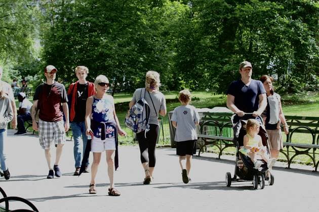 June 15, 2021, New York, USA: Movement of people at Central Park in a very hot weather taken advantage of by people relaxing, sun tanning, eating ice cream.  Copyright: xNiyixFotex