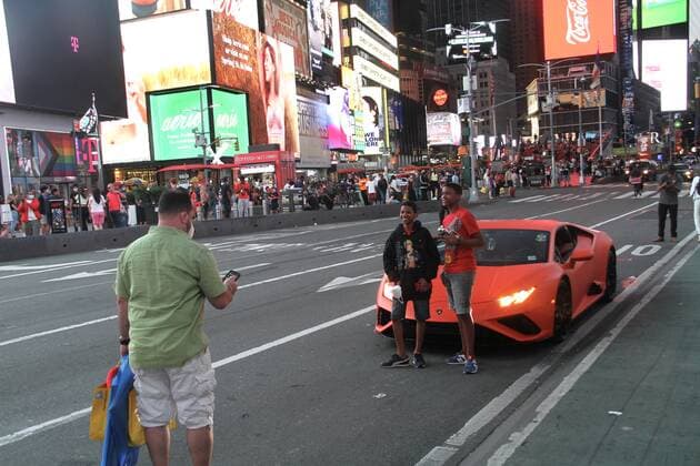 June 15, 2021, New York, USA: Times Square is seen crowded with lots of people mostly without social distancing and usage of masks. People are seen having fun, taking pictures with NYPD and their horses and street performers having the best time of their lives.  Copyright: xNiyixFotex
