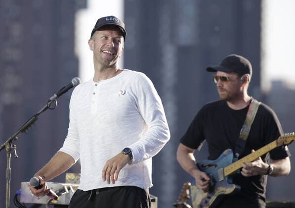 Chris Martin and Coldplay perform during a sound check before they tape a free concert for Macy s Fourth of July special in New York City on Thursday, June 17, 2021.  NYP20210617125 JohnxAngelillo