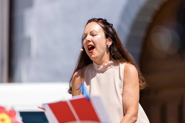 Kleines Konzert am Obermarkt Freiberg - Summertime mit Susanne Engelhardt und Jörg Pitschmann am 18.06.2021 Susanne Engelhardt, Sopran Gesang Freiberg Obermarkt Sachsen Deutschland