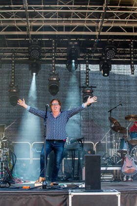 20210620 Mit Abstand Festival - Abschiedskonzert Opus RADFELD, AUSTRIA - JUNE 20: Ewald Sunny Pfleger Guitar während dem Mit Abstand Festival - Abschiedskonzert Opus im Festivalgelaende RADFELD, AUSTRIA - JUNE 20: Ewald Sunny Pfleger Guitar during the concert from Mit Abstand Festival - Abschiedskonzert Opus at Festivalgelaende Radfeld Festivalgelaende Tirol Austria Copyright: xBEAUTIFULxSPORTS Kettnerx