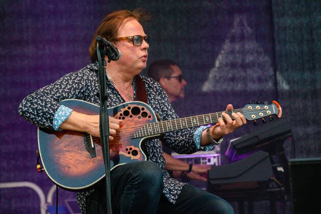 20210620 Mit Abstand Festival - Abschiedskonzert Opus RADFELD, AUSTRIA - JUNE 20: Ewald Sunny Pfleger Guitar während dem Mit Abstand Festival - Abschiedskonzert Opus im Festivalgelaende RADFELD, AUSTRIA - JUNE 20: Ewald Sunny Pfleger Guitar during the concert from Mit Abstand Festival - Abschiedskonzert Opus at Festivalgelaende Radfeld Festivalgelaende Tirol Austria Copyright: xBEAUTIFULxSPORTS Kettnerx