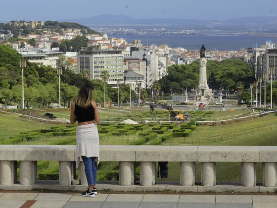 June 20, 2021, Lisbon, Portugal: Movement in Parque Eduardo VII, one of largest in central Lisbon, commonly known as Parque Eduardo VII, named in 1903 in honor of Eduardo VII from United Kingdom, who had visited Lisbon previous year to reaffirm alliance between two countries.  Copyright: xEdsonxdexSouzax