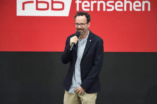 Carlo Chatrian bei der Verleihung vom Publikumspreis Wettbewerb 2021 auf der Berlinale Summer Special 2021 71. Internationale Filmfestspiele Berlin im Freiluftkino Museumsinsel. Berlin, 20.06.2021